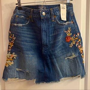 ABERCOMBIE & FITCH NWT Jean Skirt Embroidered